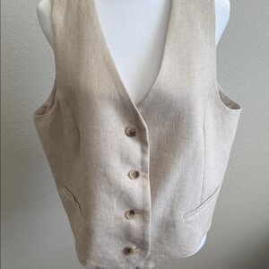 Chic Beige Button-Up Vest